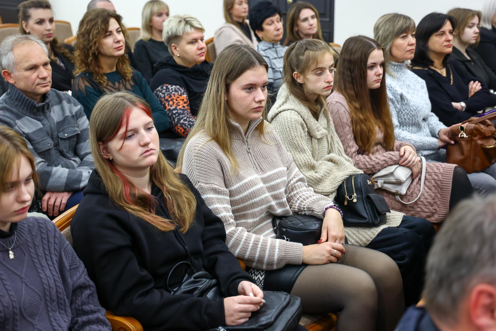 Certificate award ceremony in Kharkiw, Ukraine for participants of first Craftspeople without Borders online training